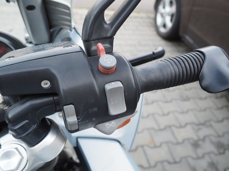 BMW K 1200 RS (2001) - fotka 12 z 13