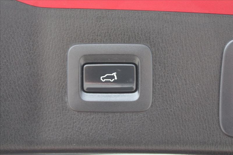 Mazda CX-5 2,5 i  1MAJ,A/T,4x4,REVOLUTION - fotka 31 z 39