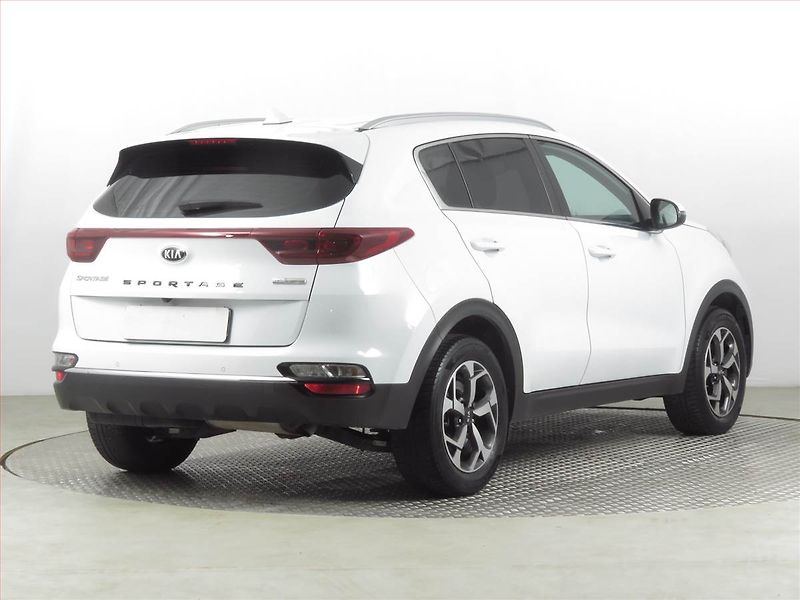 Kia Sportage (2021) 1.6 CRDi MHEV, Automat, Navi - fotka 5 z 22