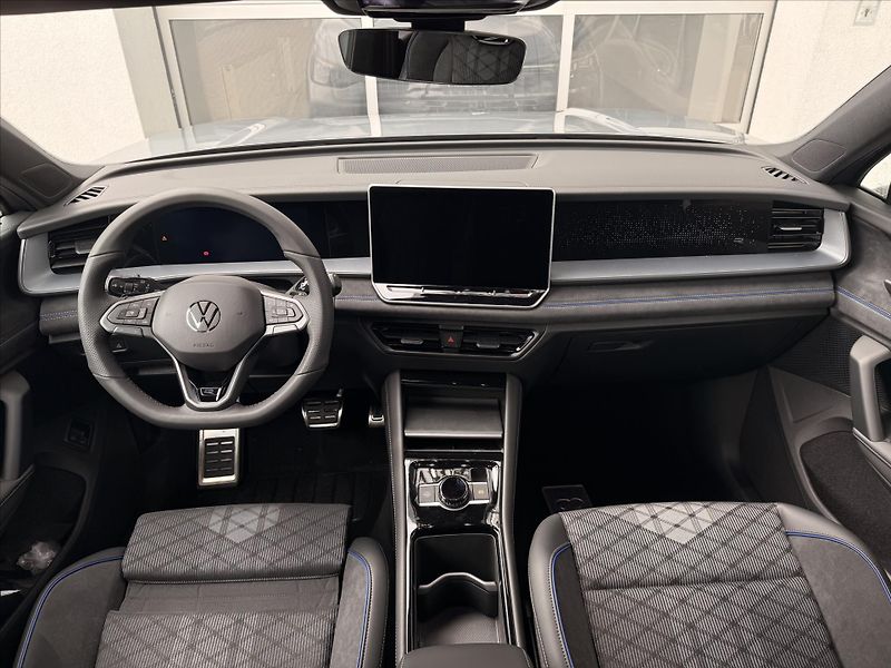 Volkswagen Tayron (2025) 1,5 TSI 150kW eHybrid  R-Line - fotka 17 z 21