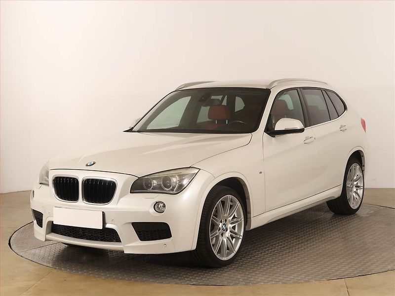 BMW X1 (2013) xDrive28i, 4X4, Automat - fotka 2 z 20