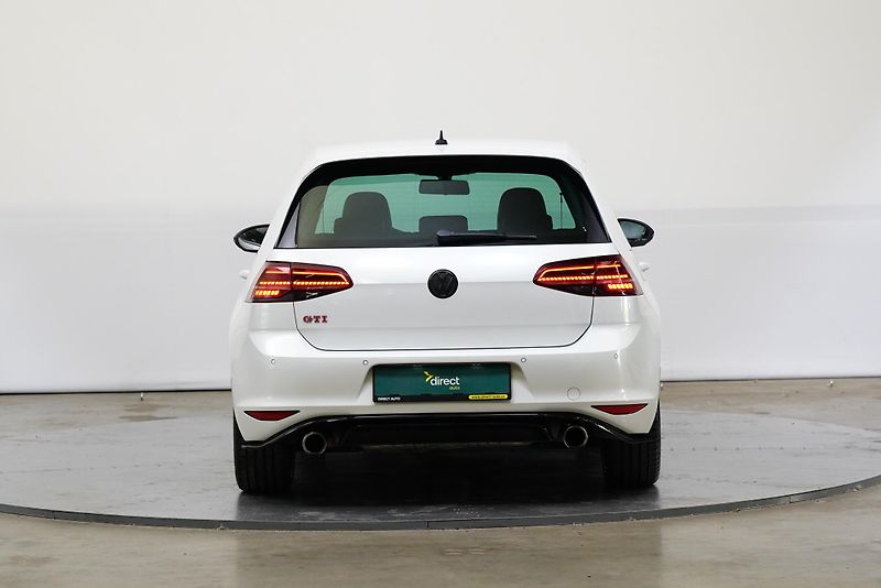 Volkswagen Golf - fotka 6 z 24