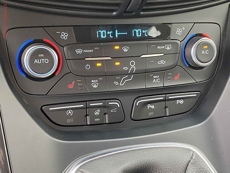 Ford Kuga (2018) 2.0 TDCi AWD, Titanium - fotka 14 z 19
