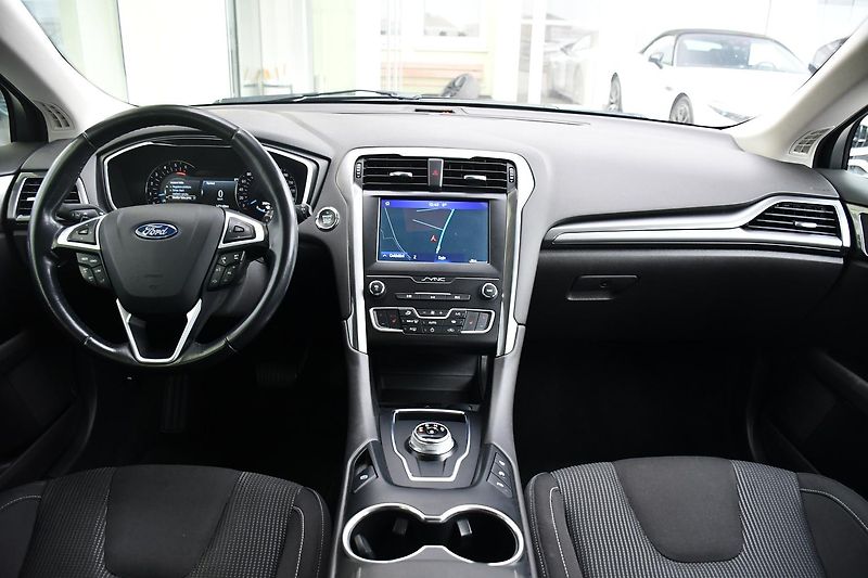 Ford Mondeo 2.0TDCi 110kW CARPLAY TITANIUM - fotka 5 z 42