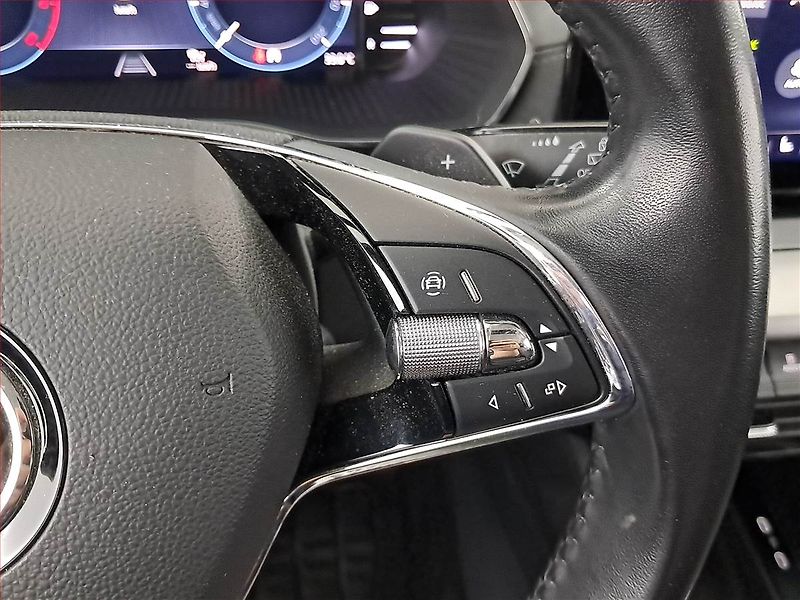 Škoda Octavia (2023) Ambition 1.5 TSI e-tec - fotka 18 z 20