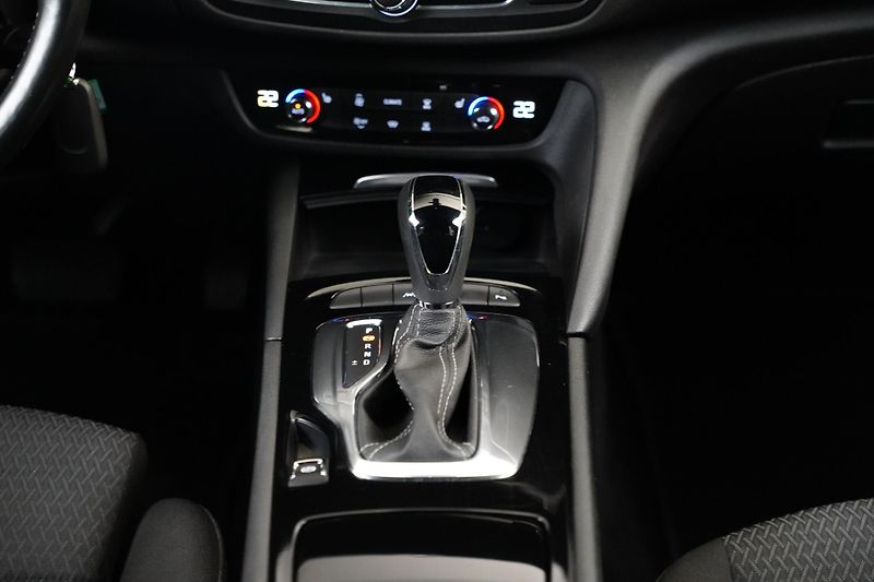 Opel Insignia - fotka 22 z 24