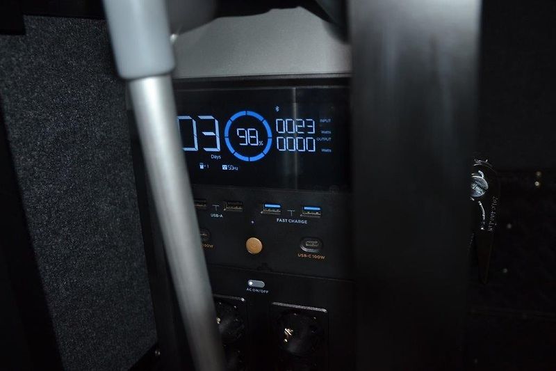 Mercedes-Benz Sprinter Sprinter 319  Camper V6 4x4 - fotka 26 z 86
