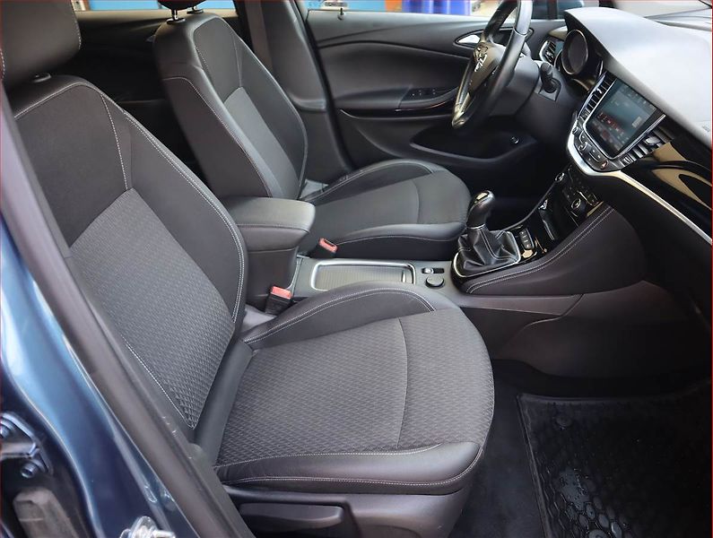 Opel Astra (2016) 1.6 CDTI, Serv.kniha, Navi - fotka 9 z 20