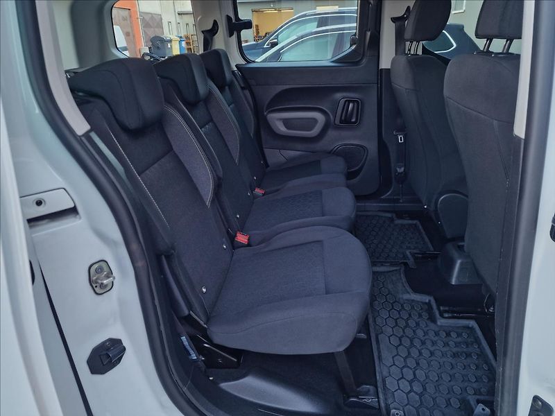 Peugeot Rifter 1.2 PureTech 110 S&S,ČR,1.Maj - fotka 15 z 50