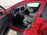 Volkswagen Golf (2026) R-Line People 7DSG mHEV 1,5eTS - náhled 4