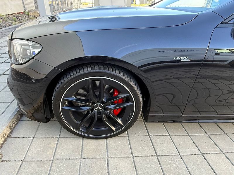 Mercedes-Benz Třídy E (2022) - fotka 28 z 91