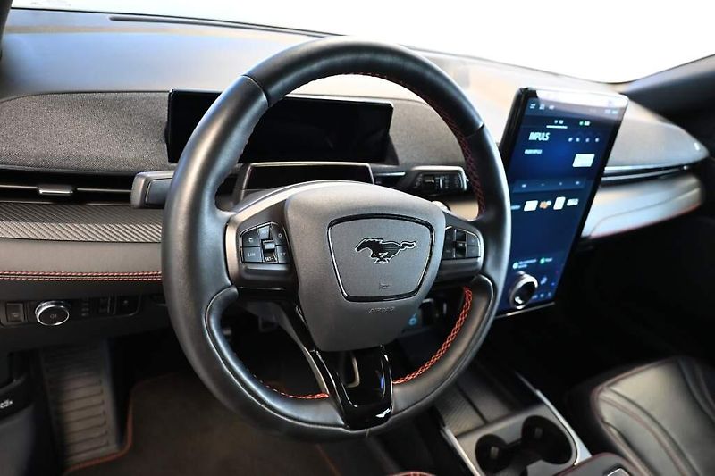 Ford Mustang Mach-E (2022) AWD PREMIUM Matrix LED iACC BO - fotka 13 z 38