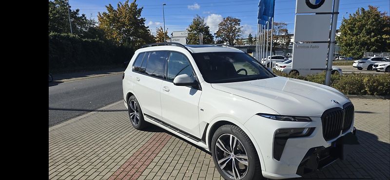 BMW X7 (2023) 40D,257KW,1MAJ.ČR M PAKET,TOP, - fotka 1 z 10