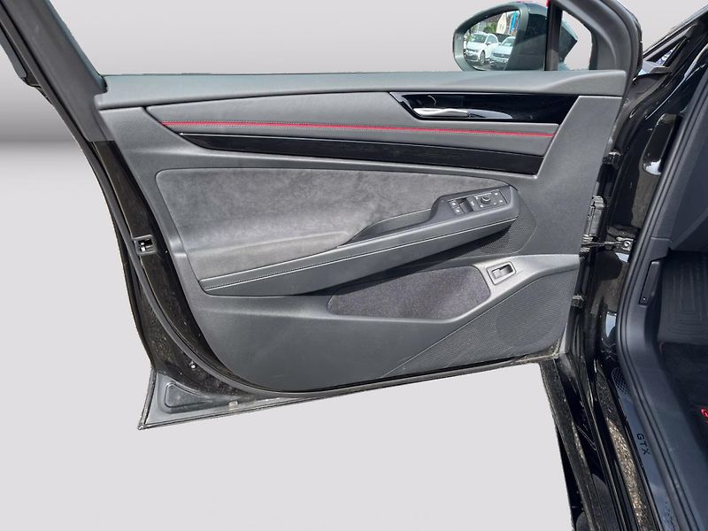 Volkswagen ID.7 Tourer GTX 4M DCC HuD 360 Masáž/Venti - fotka 6 z 10