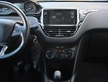Peugeot 208 (2016) 1.2 PureTech, ČR,1.maj - náhled 12