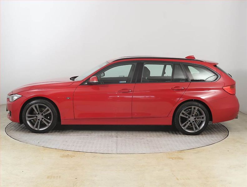 BMW Řada 3 (2014) 320 d xDrive, 4X4, Automat - fotka 3 z 22