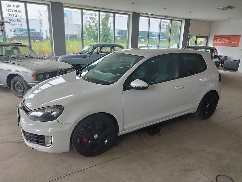Volkswagen Golf (2010) GTI,2,0TSI,155KW,AUT.KL.18ALU - fotka 9 z 28
