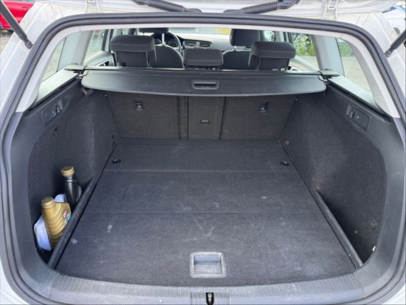 Volkswagen Golf 1,5 TSI EVO 110 Highline - fotka 9 z 10