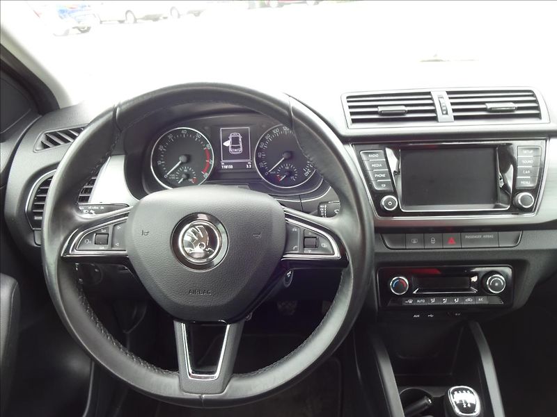 Škoda Fabia III 1.0TSI 70 kW STYLE - fotka 34 z 51