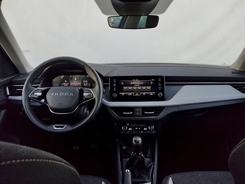 Škoda Kamiq (2025) Top Selection 1,5 Tsi  + tažné - fotka 5 z 34
