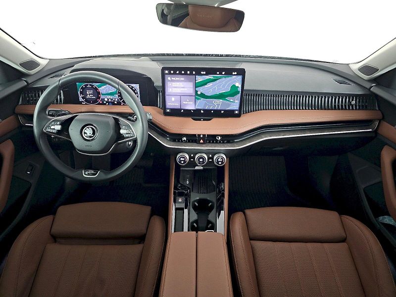 Škoda Superb (2024) combi 2.0TDi142kW 4x4 LAURIN A - fotka 8 z 30