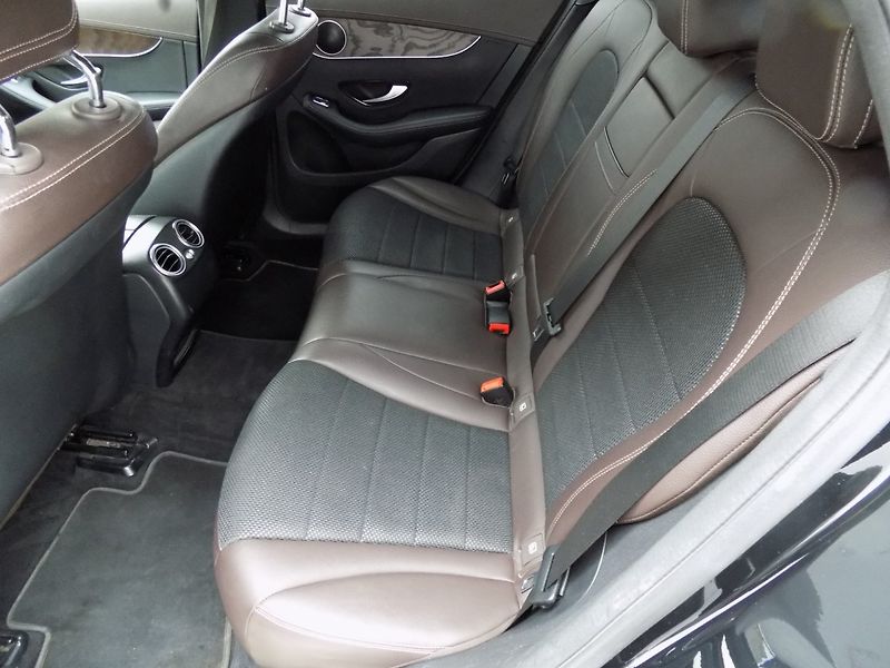 Mercedes-Benz GLC (2018) 250d/AMG Line/4-Matic/ČR/DPH/ - fotka 12 z 40