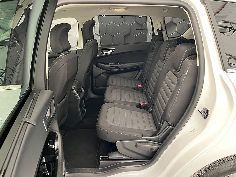 Ford S-MAX 2.5 HEV TITANIUM 7 míst - fotka 27 z 70