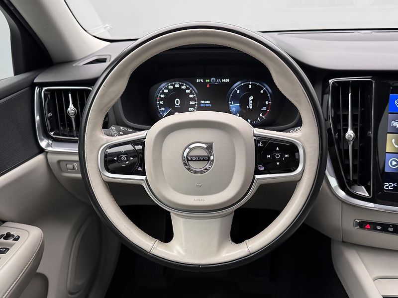 Volvo V60 CC D4 AWD MOMENTUM POLESTAR  - fotka 3 z 40