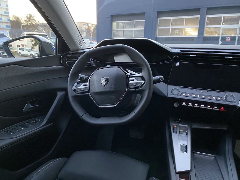 Peugeot 308 (2026) SW ALLURE Hybrid 145 e-DCS6 - fotka 10 z 17