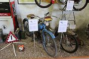 Vlevo Simson SR1, vpravo Simson SR2.