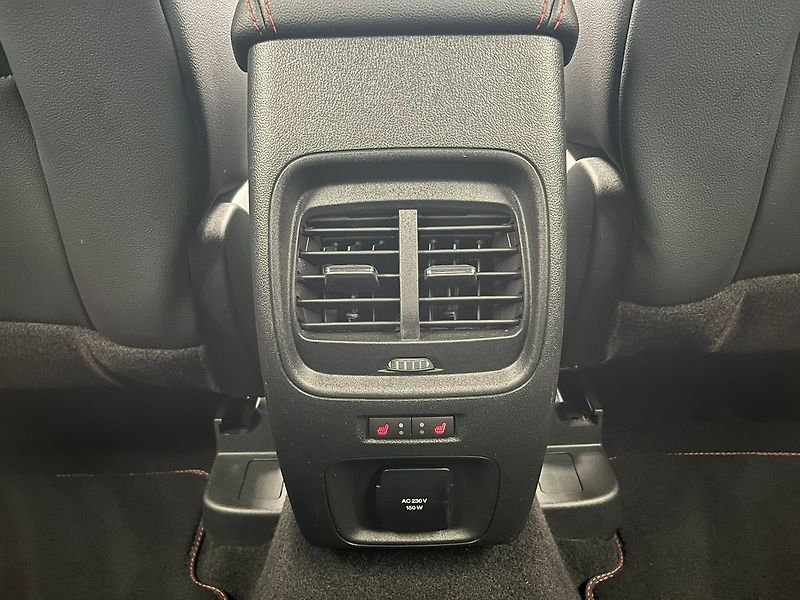 Ford Kuga 2,0 EB 140 kW AWD ST-Line - fotka 36 z 72