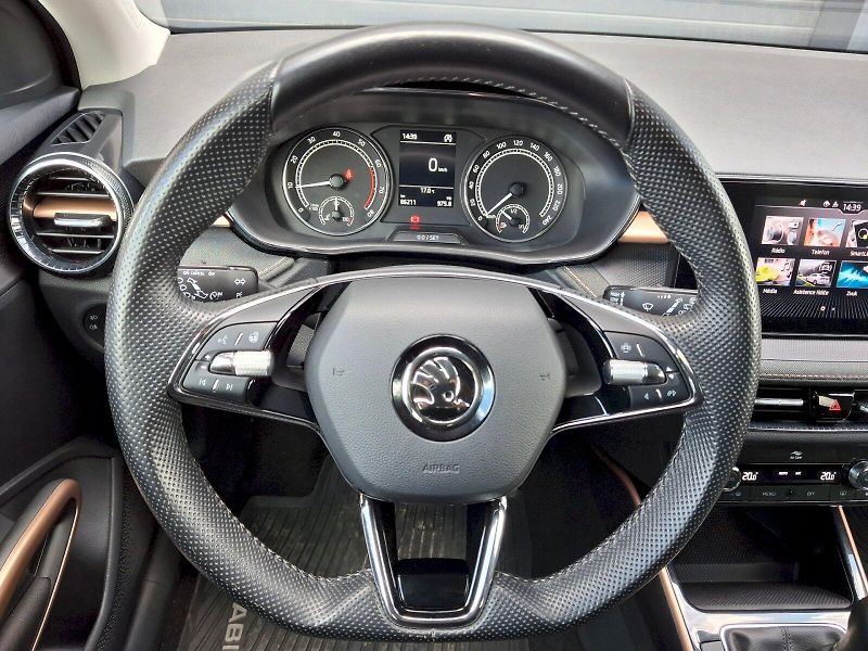Škoda Fabia (2022) Style Plus 1,0TSi 81kW - fotka 15 z 34