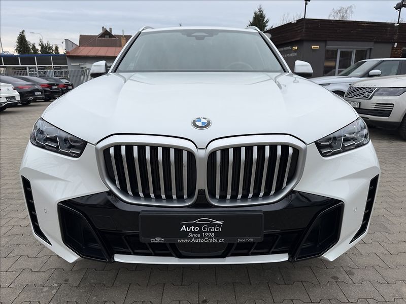 BMW X5 30d Msport Xdrive - fotka 2 z 36