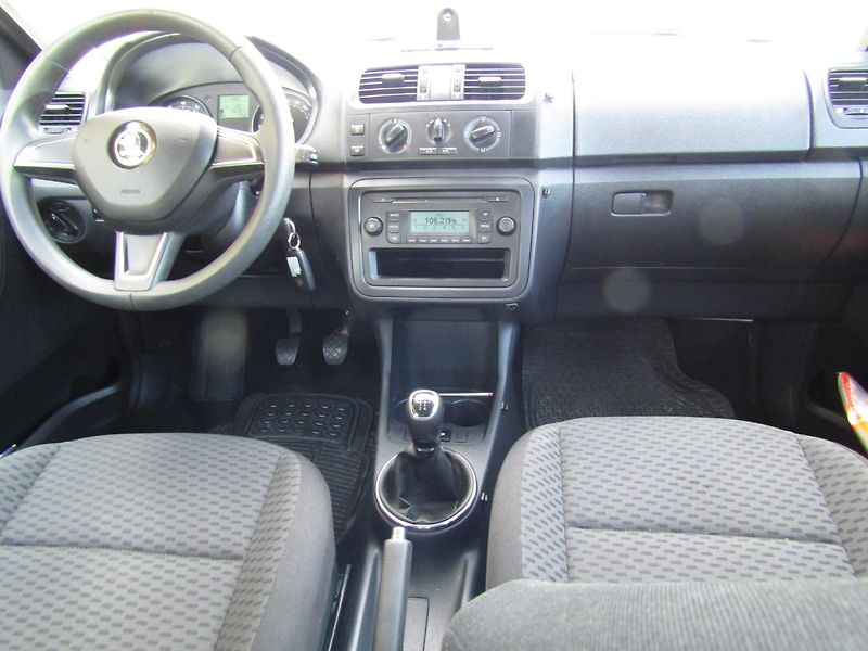 Škoda Fabia (2014) 1.4 16V 63kW TOP QUALITY - fotka 15 z 37