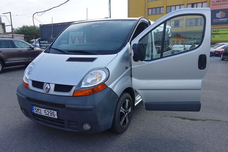 Renault Trafic 1,9DCi 74 kW 8 míst !! - fotka 13 z 33
