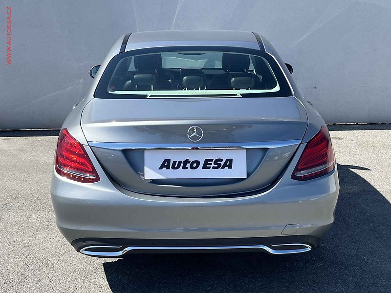 Mercedes-Benz Třídy C (2015) C 180, servis.kniha - fotka 5 z 15