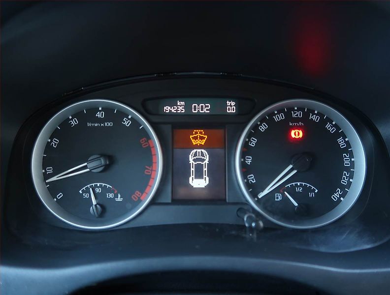 Škoda Fabia (2007) Sport 1.6 16V, Eko.zaplacen - fotka 11 z 19
