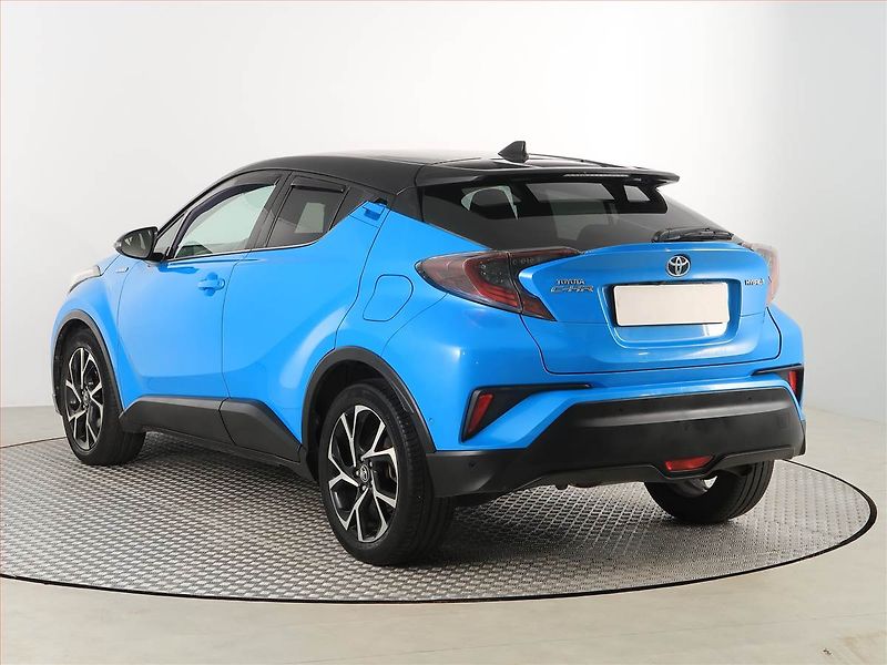 Toyota C-HR (2019) 1.8 Hybrid - fotka 4 z 18
