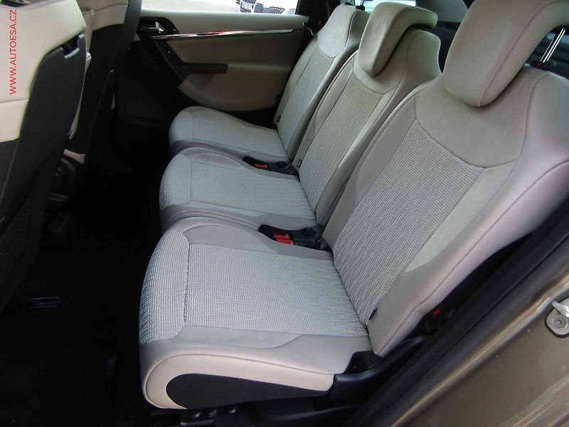 Citroën C4 Picasso (2012) 1.6 HDi, Exclusive - fotka 10 z 20
