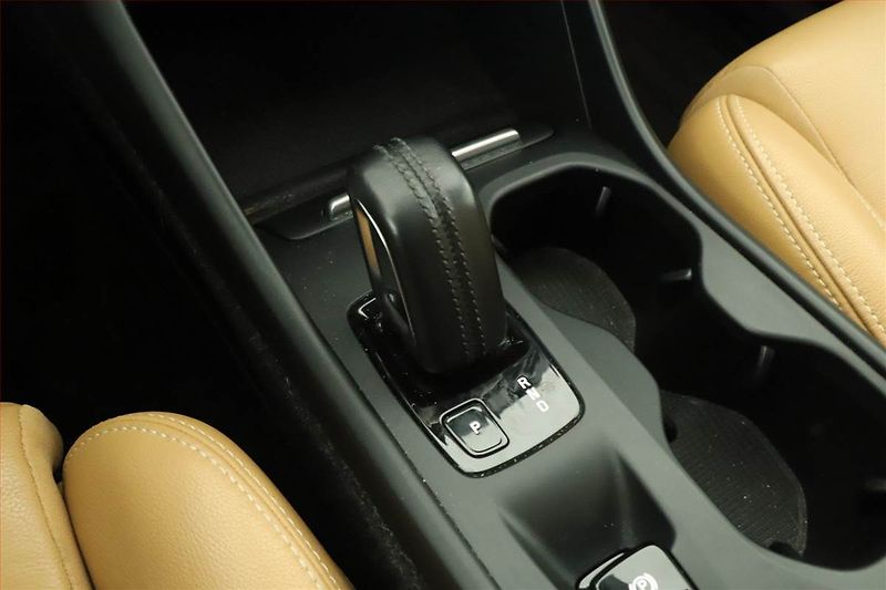 Volvo XC40 (2018) D4 AWD - fotka 10 z 20