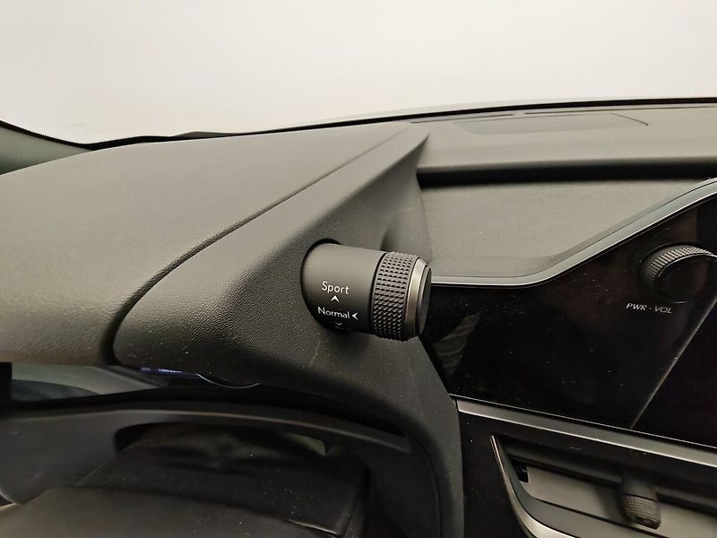 Lexus UX 250h 250h 2WD F Sport Design - fotka 28 z 43