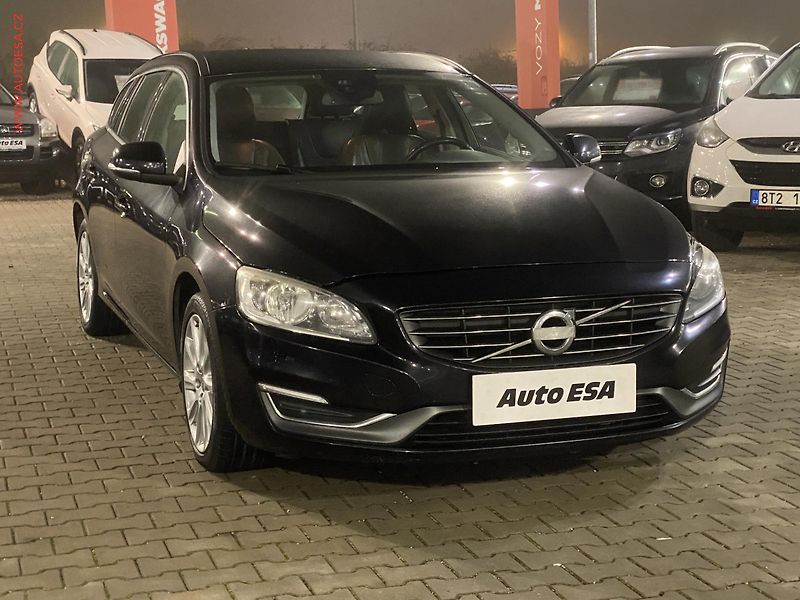 Volvo V60 (2013) 1.6D, AC, kůže - fotografie inzerátu
