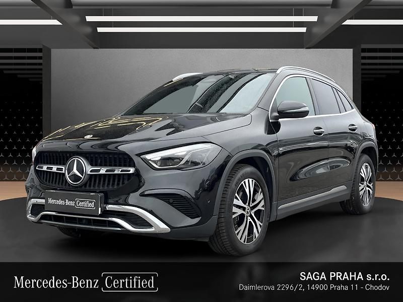 Mercedes-Benz GLA 200 off-road vehicle Progressi