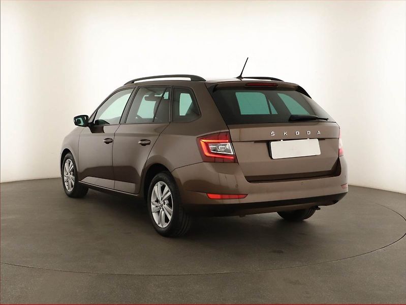 Škoda Fabia (2021) Style 1.0 TSI, Automat - fotka 4 z 15