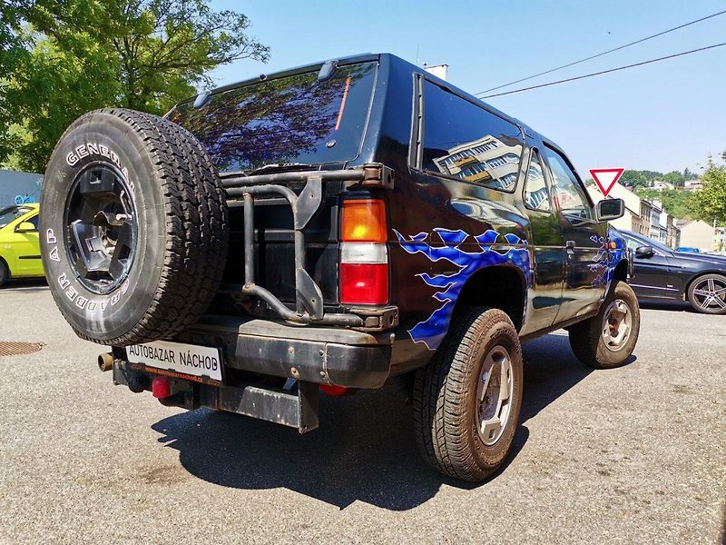 Nissan Pathfinder (1989) 3.0i V6 Terrano I D21 4x4 3dv. - fotka 5 z 30