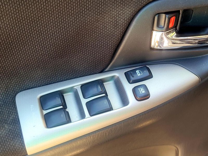 Toyota Corolla Verso 2,0 D-4d AUT.KLIMATIZACE - fotka 40 z 43
