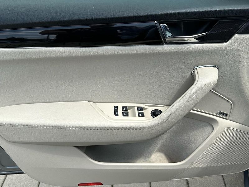 Škoda Superb 2.0 TDI LK 4x4 DSG - fotka 14 z 30