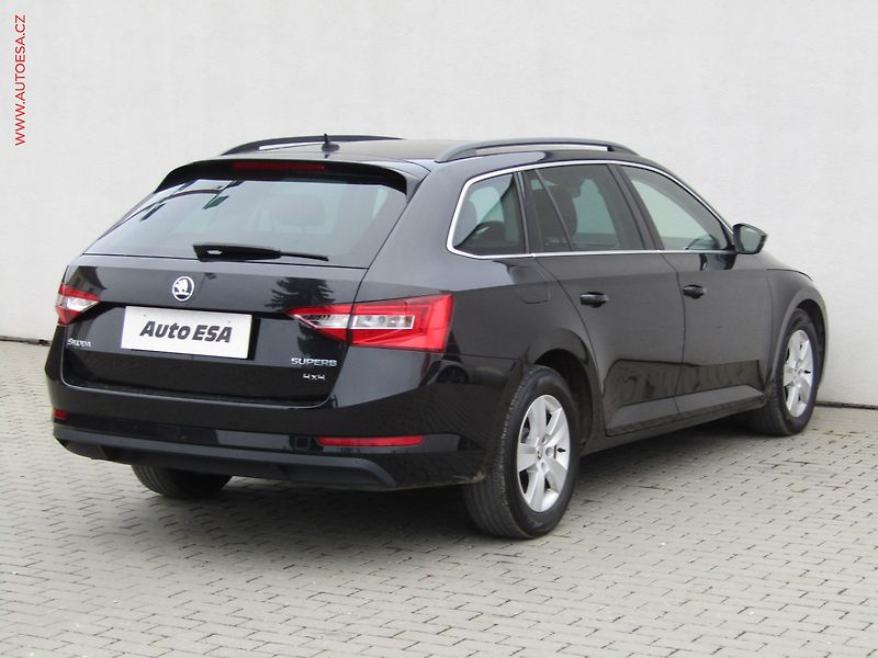 Škoda Superb (2018) 2.0 TDi 4x4, Ambition, DSG - fotka 4 z 18