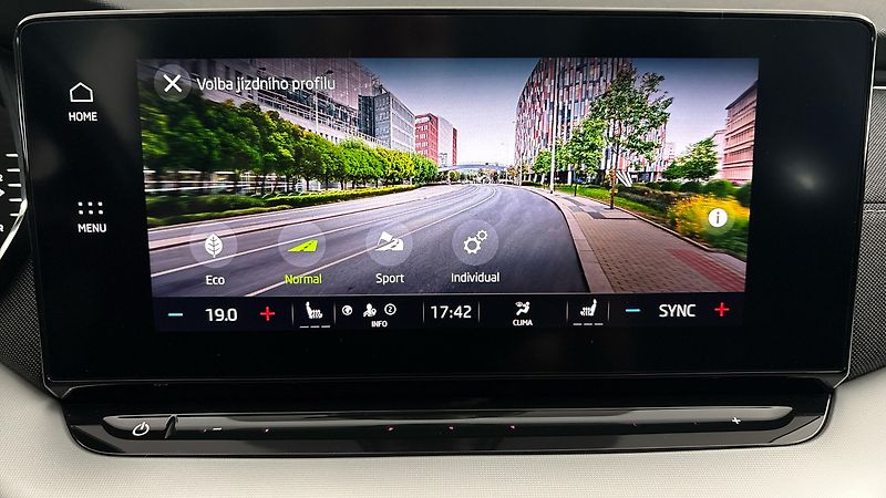 Škoda Octavia 1.5 TSI E-Tec DSG Style Combi - fotka 25 z 26