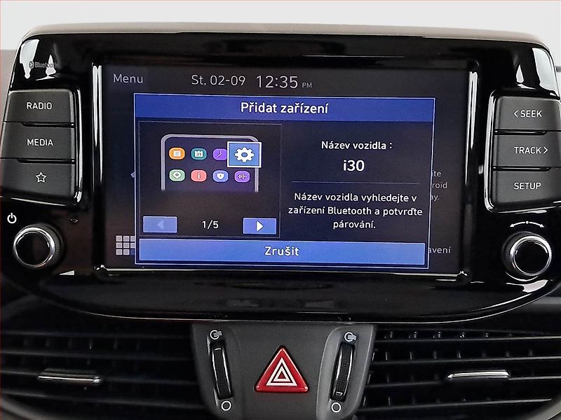 Hyundai i30 (2023) Family Comfort 1.0 T-GDI, ČR - fotka 13 z 16